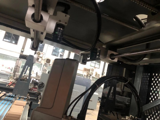 Машина для создания коробки